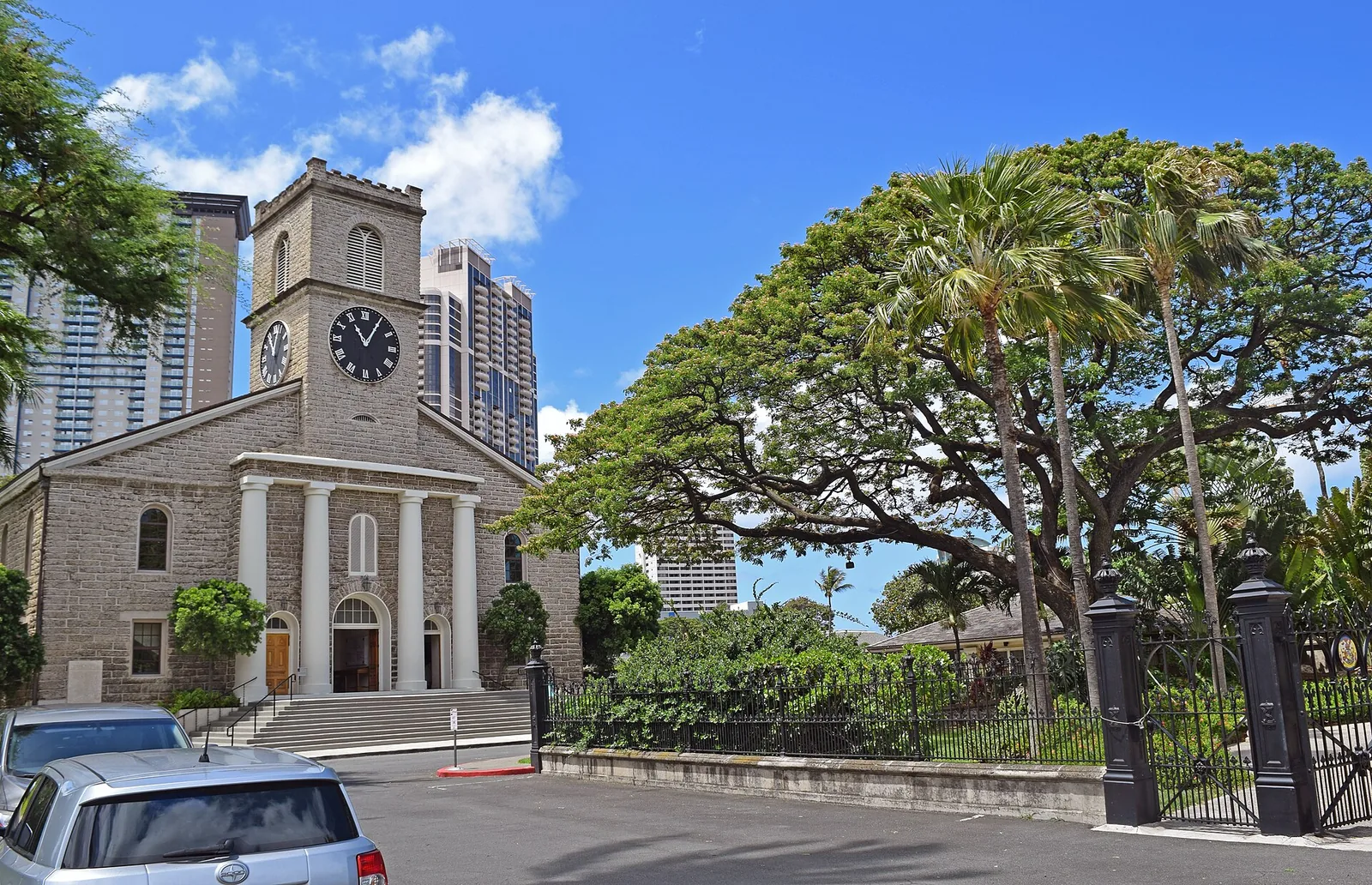 Kawaiahao Church in downtown Honolulu, built from coral blocks with a square clock tower